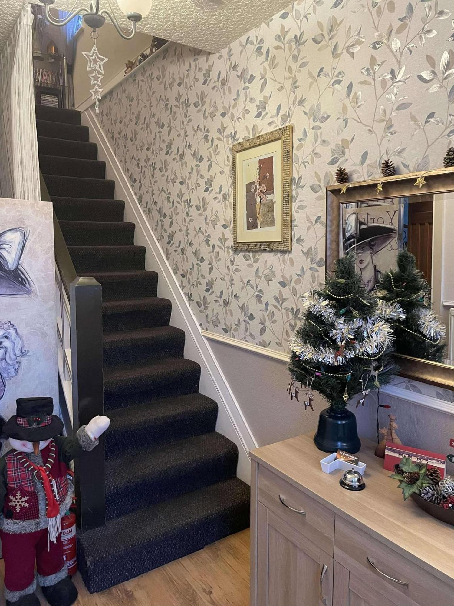 Esjays At Knowles House Bed & Breakfast Lytham St Annes Exterior photo